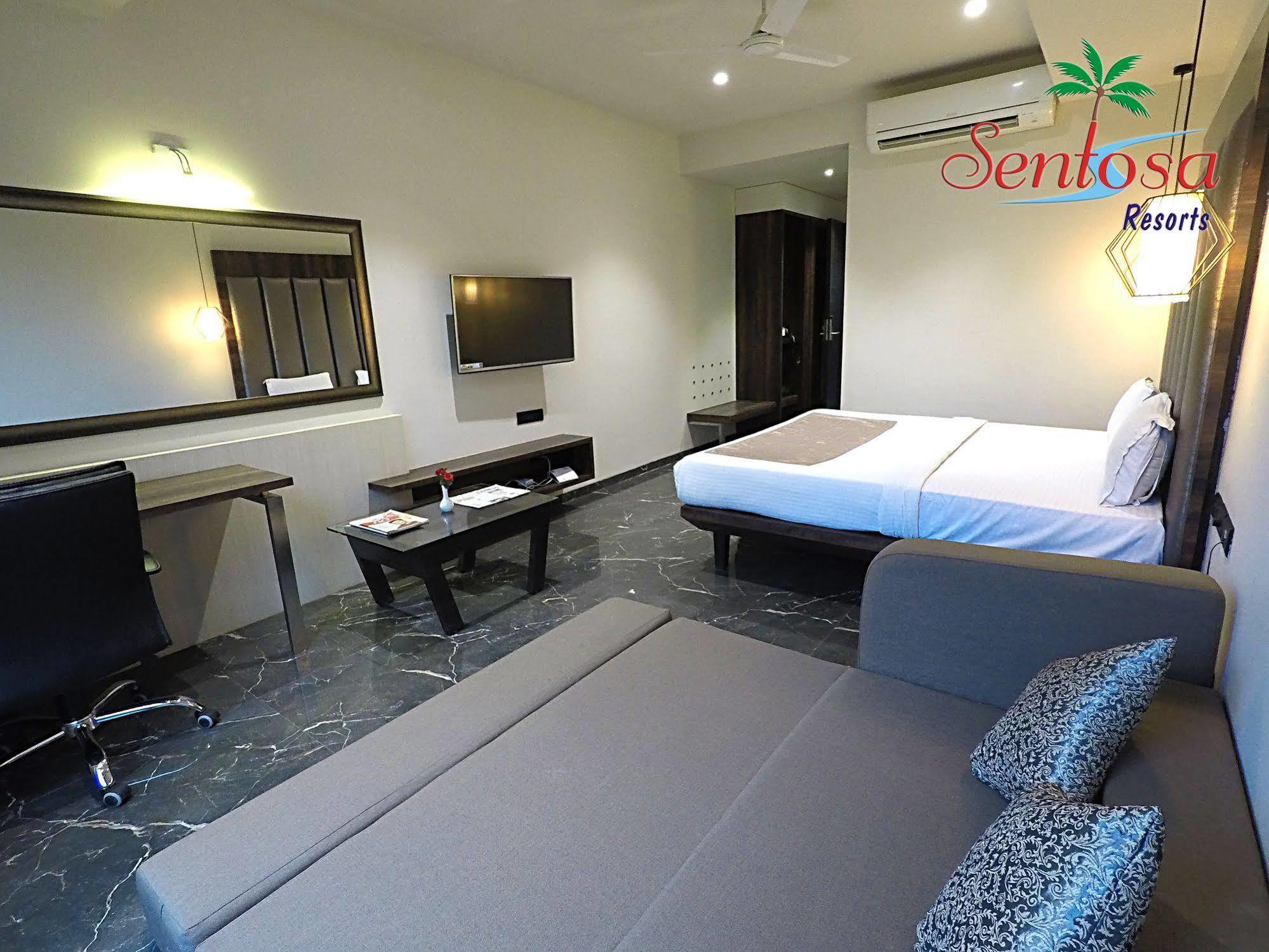 Sentosa Resorts Chinchvad Bagian luar foto